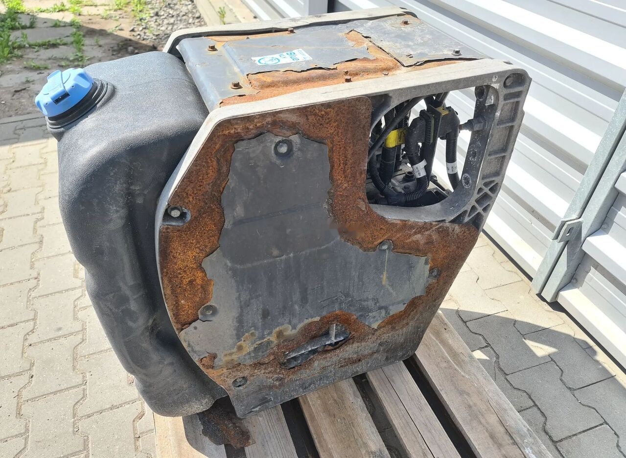 21113468 Volvo FH4 / RENAULT RANGE T truck - AdBlue tank for Truck: picture 3 21113468 Volvo FH4 / RENAULT RANGE T truck - AdBlue tank for Truck: picture 3