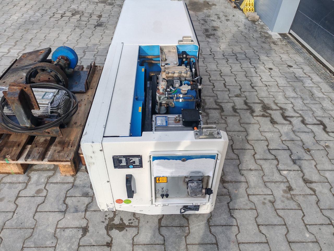 FRIGOBLOCK FK13 / G24 V03K516 / DP132-150/4 / COMPLETE SET - Cooling system: picture 5 FRIGOBLOCK FK13 / G24 V03K516 / DP132-150/4 / COMPLETE SET - Cooling system: picture 5