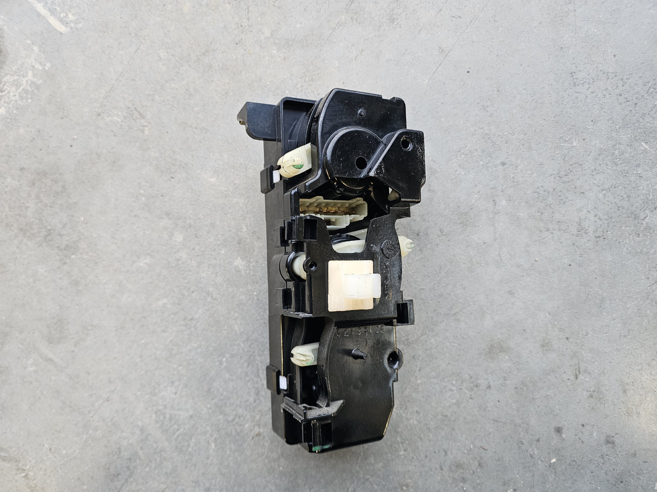 MERCEDES-BENZ ATEGO EURO 6 / HEATER PANEL / A9678200197 - Heating/ Ventilation: picture 3 MERCEDES-BENZ ATEGO EURO 6 / HEATER PANEL / A9678200197 - Heating/ Ventilation: picture 3