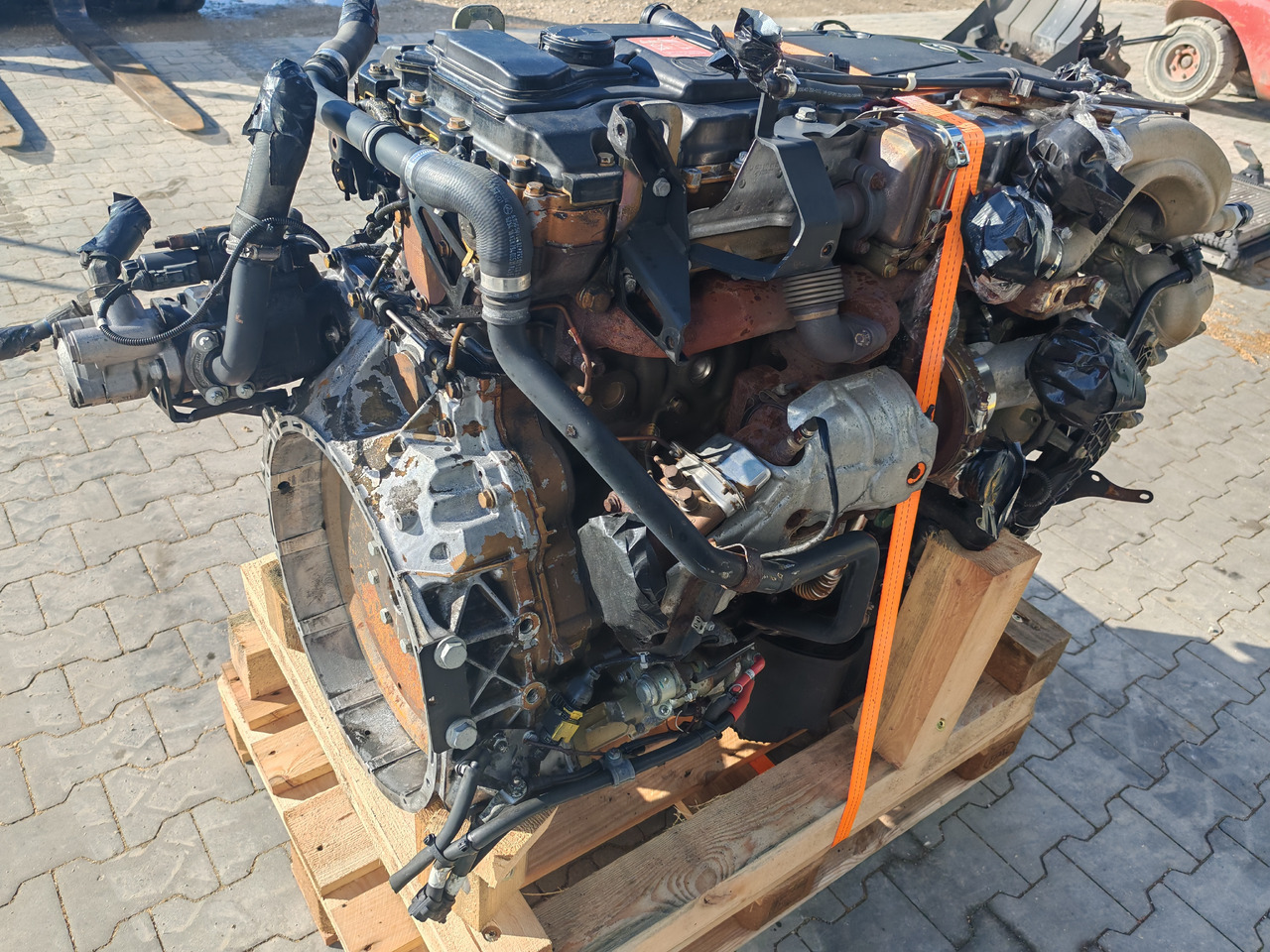MERCEDES-BENZ ENGINE / OM936LA / ATEGO ANTOS CLASS ROAP MAUS / WORLDWIDE DELIVERY - Engine: picture 5 MERCEDES-BENZ ENGINE / OM936LA / ATEGO ANTOS CLASS ROAP MAUS / WORLDWIDE DELIVERY - Engine: picture 5