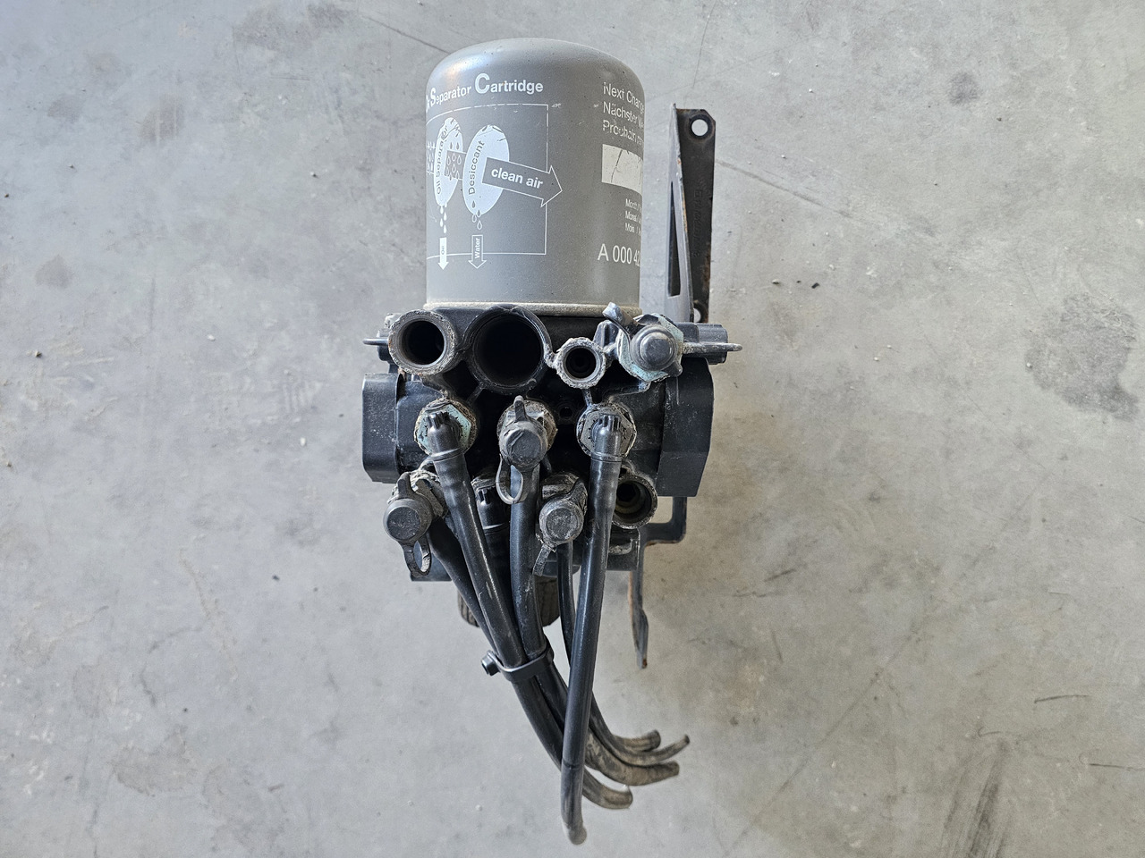 MERCEDES MP4 / AIR DRYIER / K102145 / A0014461964 - Brake valve: picture 4 MERCEDES MP4 / AIR DRYIER / K102145 / A0014461964 - Brake valve: picture 4