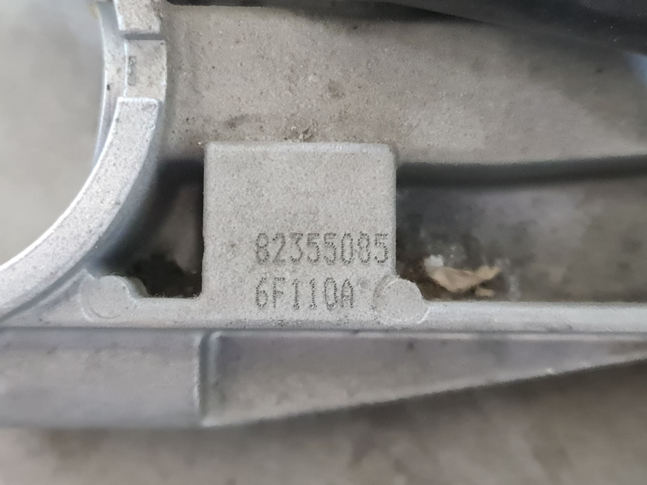 RENAULT RANGE T / IGNITION WITH KEY / 82355085 - Starter: picture 4 RENAULT RANGE T / IGNITION WITH KEY / 82355085 - Starter: picture 4