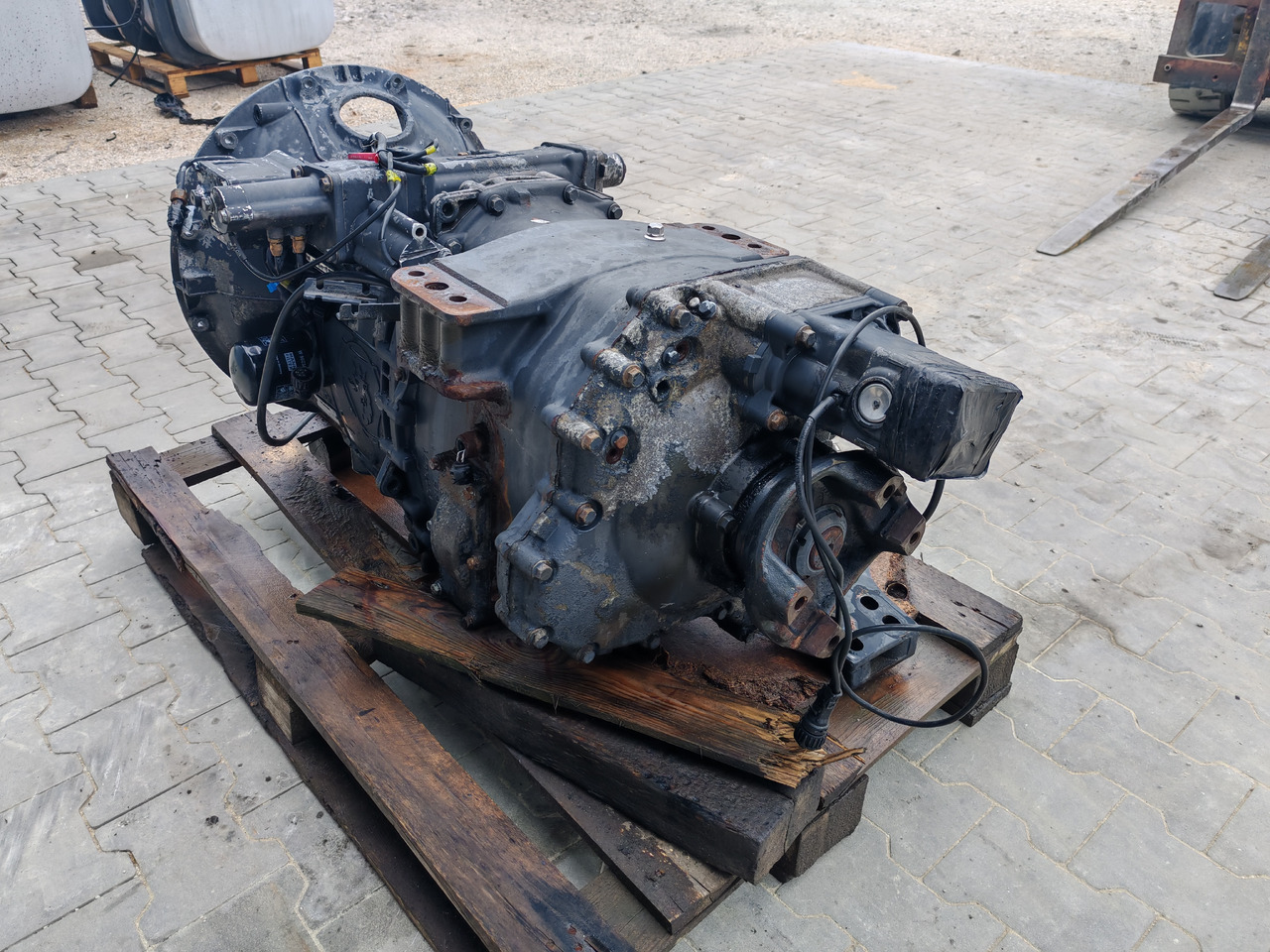 SCANIA GEARBOX / GRSO905 / COMPLETE / WORLDWIDE DELIVERY - Gearbox: picture 5 SCANIA GEARBOX / GRSO905 / COMPLETE / WORLDWIDE DELIVERY - Gearbox: picture 5