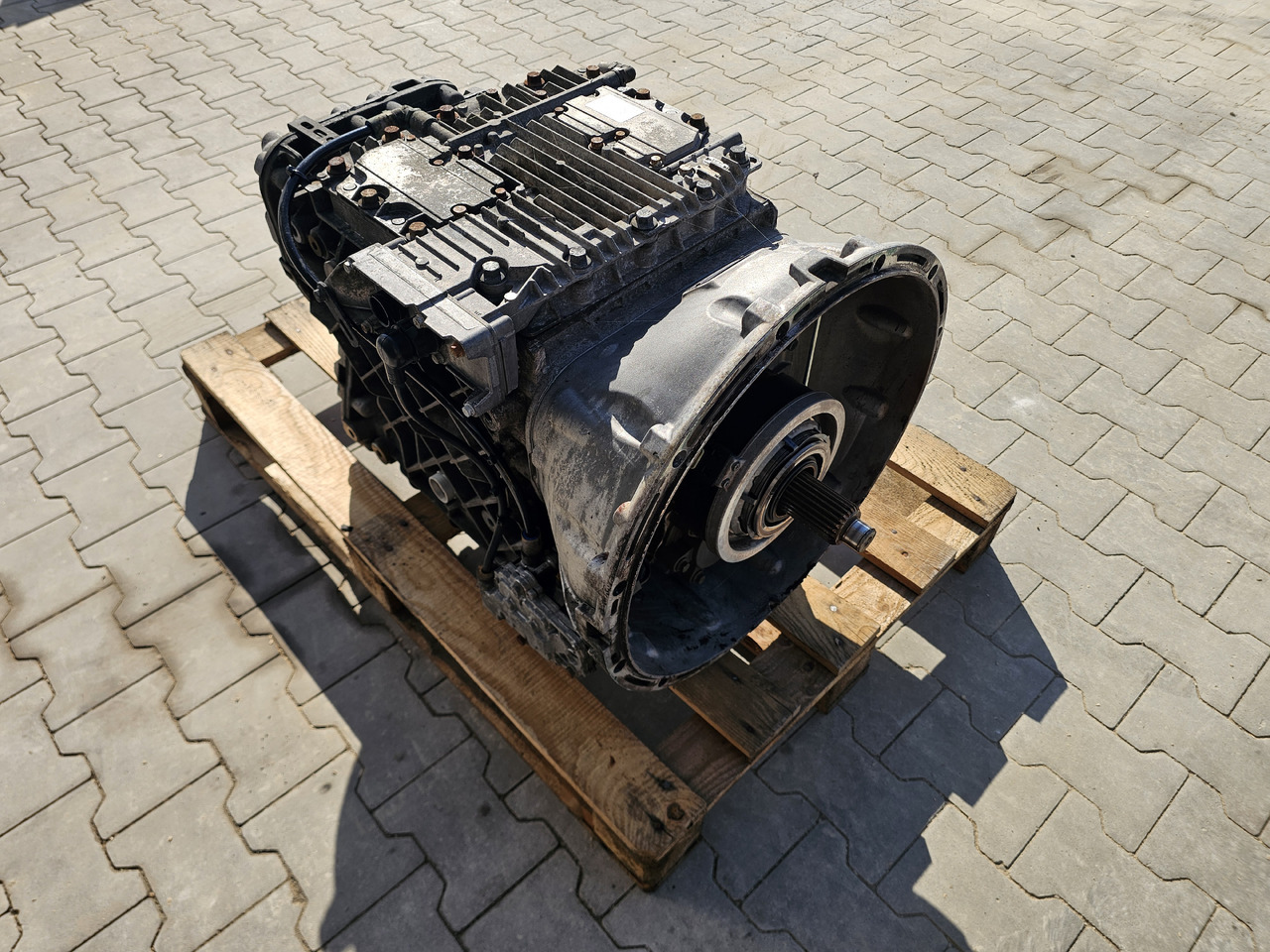 VOLVO FH FM / AT2612D I-SHIFT / AUTOMATIC GEARBOX - Gearbox: picture 4 VOLVO FH FM / AT2612D I-SHIFT / AUTOMATIC GEARBOX - Gearbox: picture 4