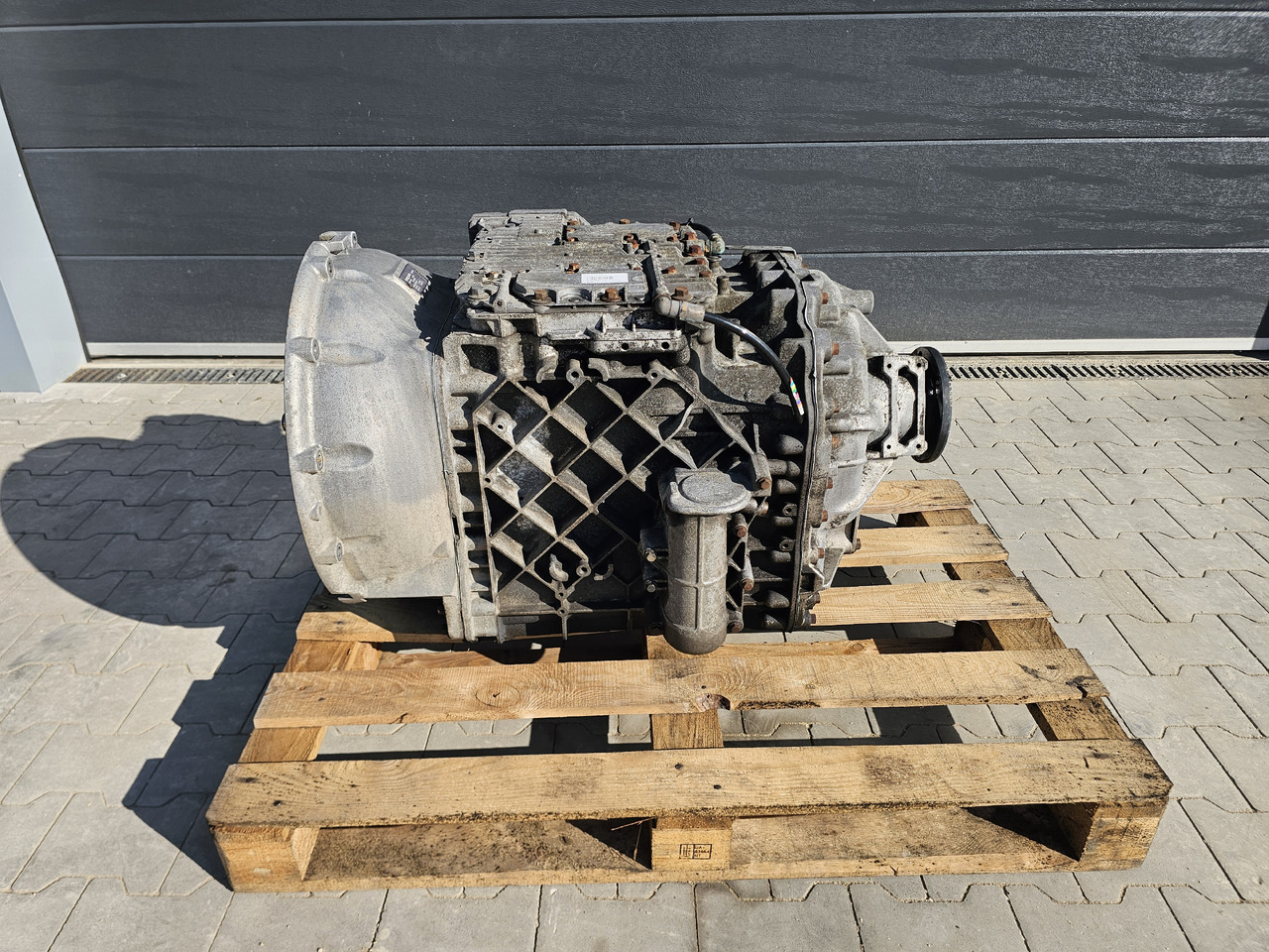 VOLVO FH FM / AT2612D I-SHIFT / AUTOMATIC GEARBOX - Gearbox: picture 2 VOLVO FH FM / AT2612D I-SHIFT / AUTOMATIC GEARBOX - Gearbox: picture 2