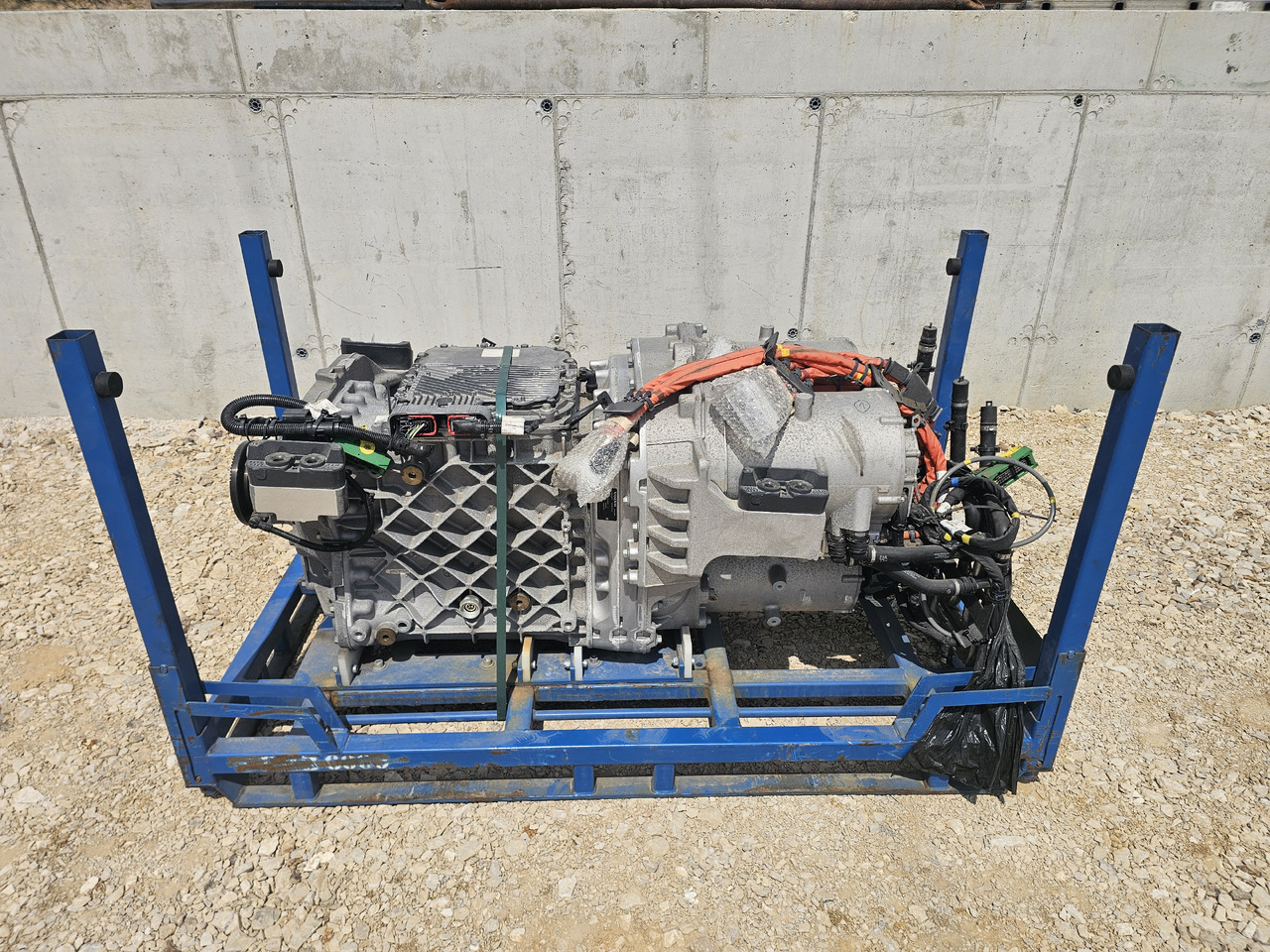 VOLVO FH FM ELECTRIC NEM 3 DRIVETRAIN / EPT2412 / 2400NM - Engine: picture 1 VOLVO FH FM ELECTRIC NEM 3 DRIVETRAIN / EPT2412 / 2400NM - Engine: picture 1