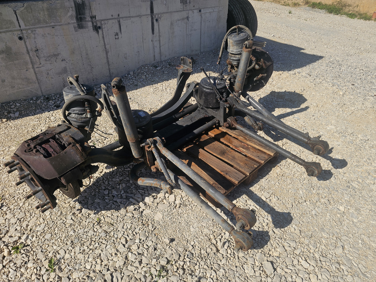 VOLVO FH FM / FRONT AIR SUNSPENSION - Front axle: picture 2 VOLVO FH FM / FRONT AIR SUNSPENSION - Front axle: picture 2