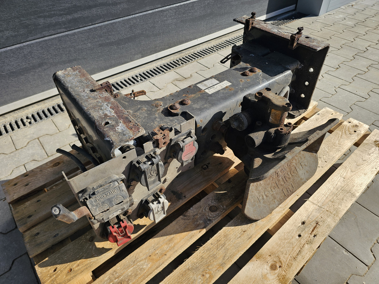 VOLVO FH FM / ROCKINGER TRAILER COUPLING / COMPLETE - Fifth wheel coupling: picture 3 VOLVO FH FM / ROCKINGER TRAILER COUPLING / COMPLETE - Fifth wheel coupling: picture 3