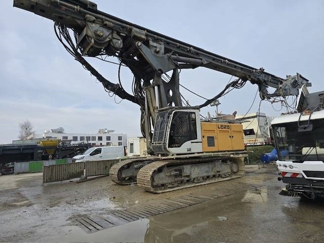 Liebherr LB 28 - Pile driver: picture 4 Liebherr LB 28 - Pile driver: picture 4
