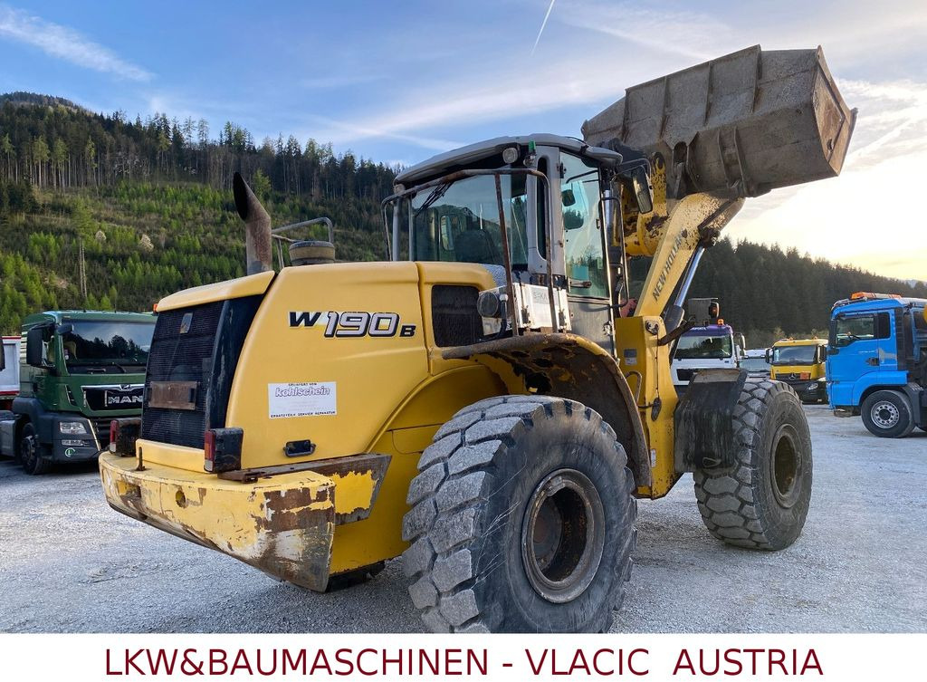 New Holland W190 B - Wheel loader: picture 4 New Holland W190 B - Wheel loader: picture 4