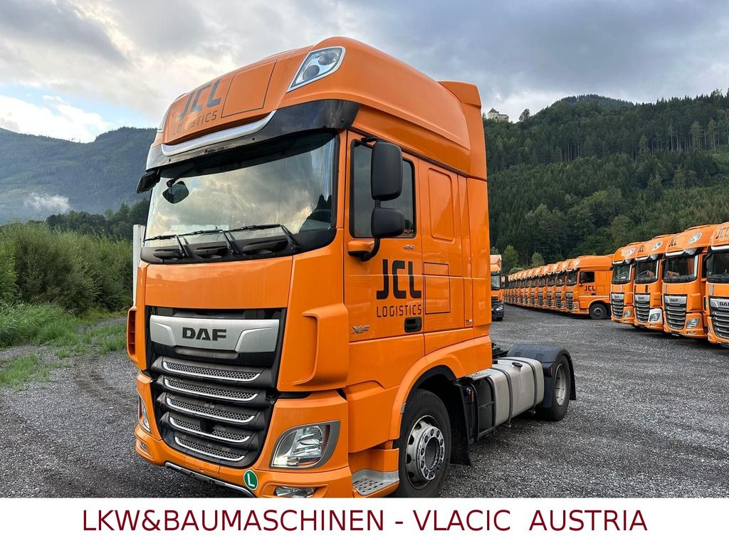 DAF XF 450 FT SSC - ADR AT-FL-EX - Tractor unit: picture 1 DAF XF 450 FT SSC - ADR AT-FL-EX - Tractor unit: picture 1