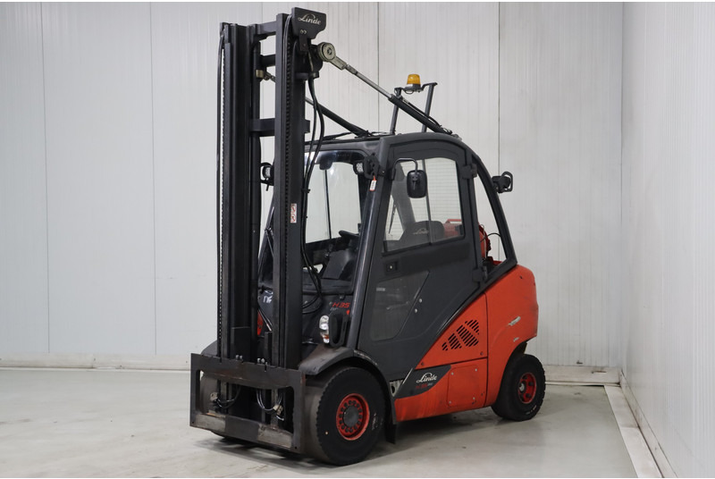 Linde H35T-02 - LPG forklift: picture 3 Linde H35T-02 - LPG forklift: picture 3