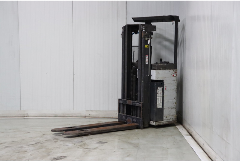 Nissan AJN160 - Reach truck: picture 4 Nissan AJN160 - Reach truck: picture 4