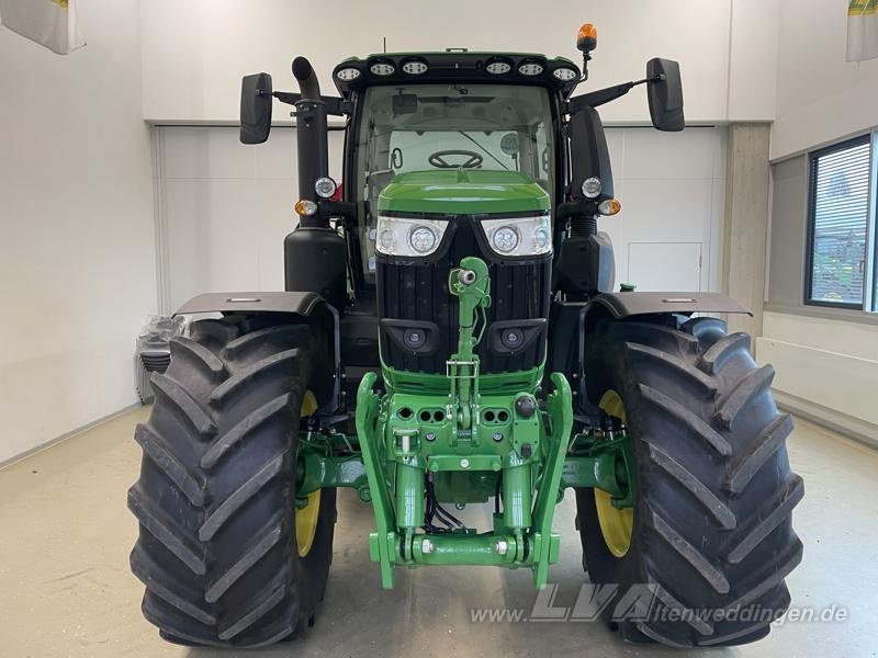 John Deere 6R 230 - Farm tractor: picture 4 John Deere 6R 230 - Farm tractor: picture 4