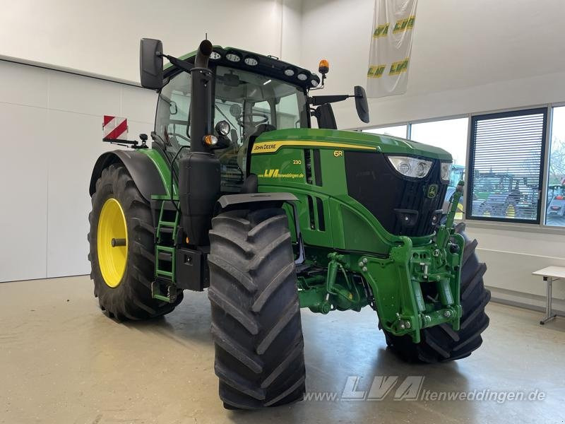 John Deere 6R 230 - Farm tractor: picture 2 John Deere 6R 230 - Farm tractor: picture 2