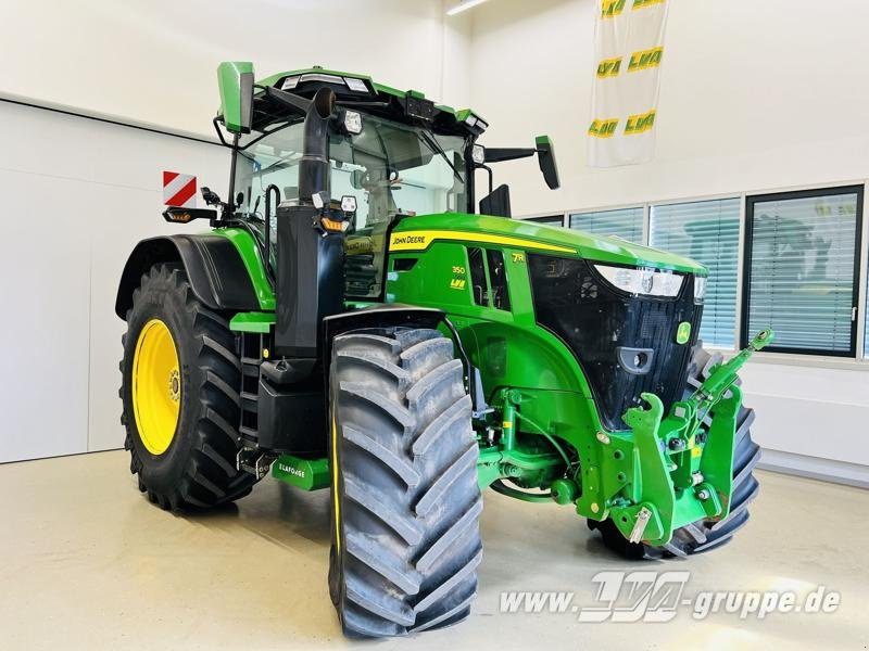 John Deere 7R 350 - Farm tractor: picture 2 John Deere 7R 350 - Farm tractor: picture 2