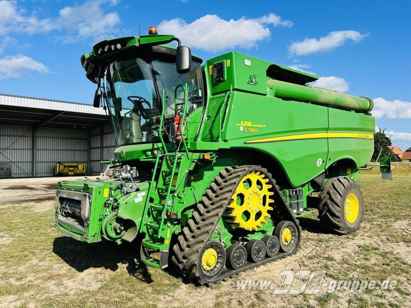 John Deere S780i ProDrive - Combine harvester: picture 1 John Deere S780i ProDrive - Combine harvester: picture 1