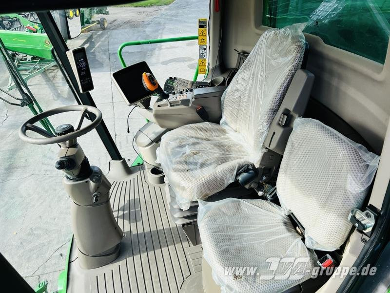 Combine harvester John Deere T560 Hillmaster: picture 12