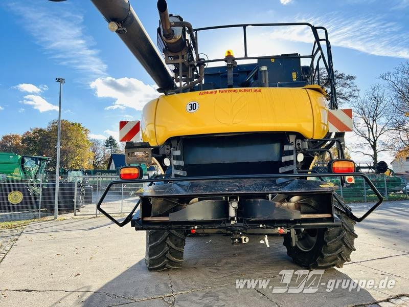 Combine harvester New Holland CR8080: picture 7 Combine harvester New Holland CR8080: picture 7