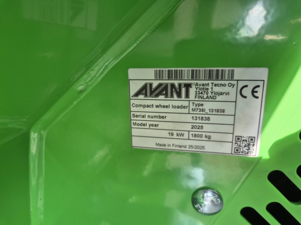 New Compact loader AVANT 735I: picture 12