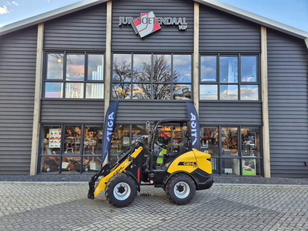 GEHL AL 330 miniloader - Compact loader: picture 1 GEHL AL 330 miniloader - Compact loader: picture 1