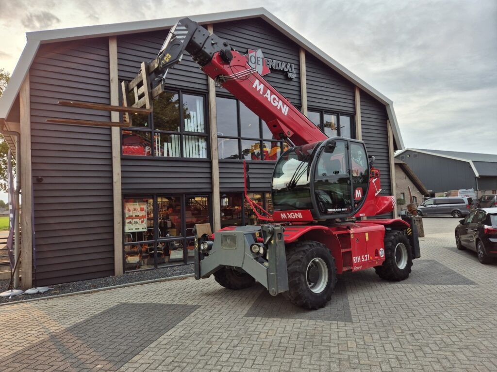 MAGNI RTH 5.21 Smart D/C - Telescopic handler: picture 2 MAGNI RTH 5.21 Smart D/C - Telescopic handler: picture 2