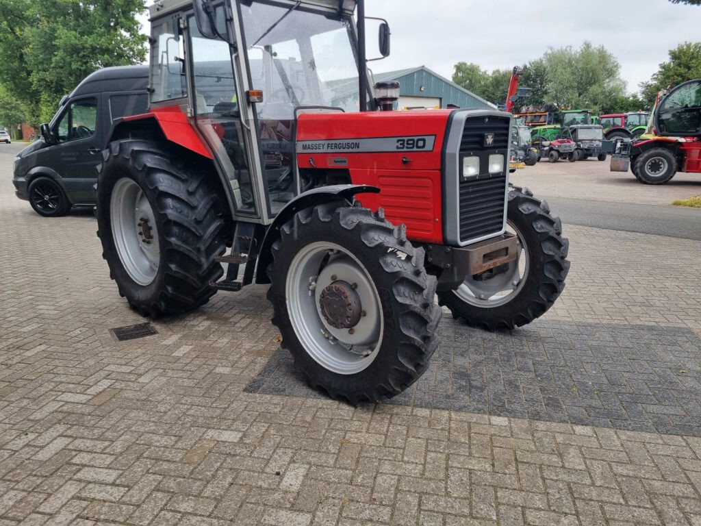 MASSEY FERGUSON 390 - Farm tractor: picture 5 MASSEY FERGUSON 390 - Farm tractor: picture 5