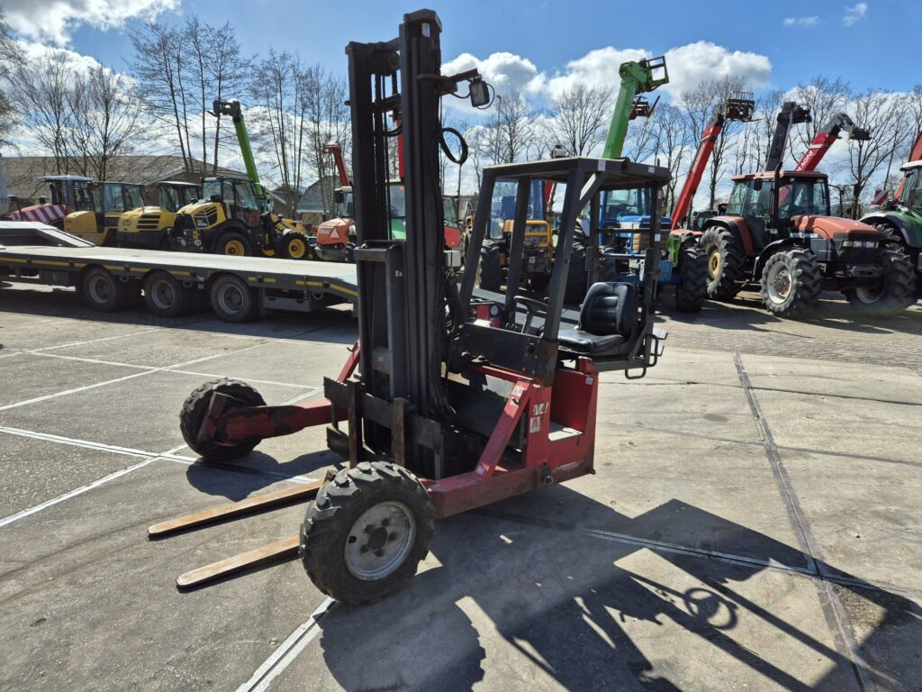 MOFFET M4-25.3 forklift - Diesel forklift: picture 1 MOFFET M4-25.3 forklift - Diesel forklift: picture 1