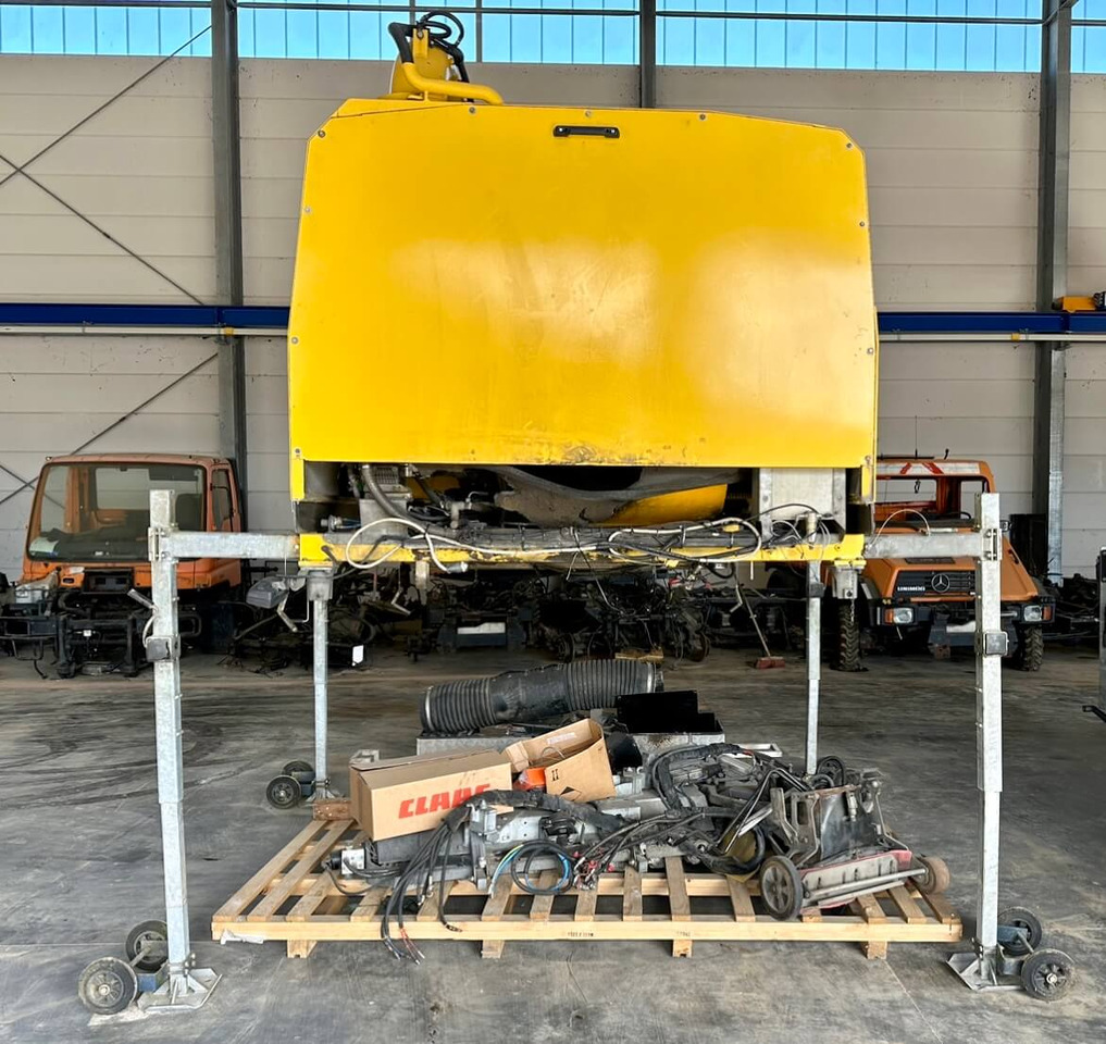 Unimog Aufbaukehrmaschine Trilety SK-370 - Road sweeper: picture 2 Unimog Aufbaukehrmaschine Trilety SK-370 - Road sweeper: picture 2