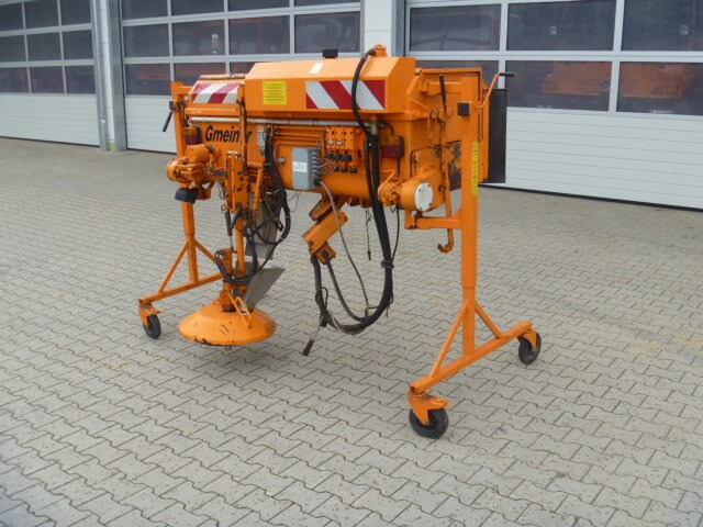 Unimog Salzstreuer Gmeiner DK WA 24V - Sand/ Salt spreader: picture 2 Unimog Salzstreuer Gmeiner DK WA 24V - Sand/ Salt spreader: picture 2