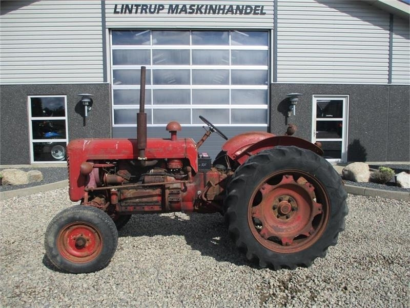 Bukh 403 Med Fjernudtag - Farm tractor: picture 1 Bukh 403 Med Fjernudtag - Farm tractor: picture 1