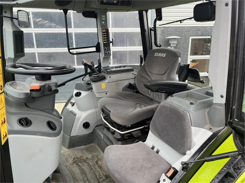 Claas Arion 440 CIS med frontlæsser - Farm tractor: picture 5 Claas Arion 440 CIS med frontlæsser - Farm tractor: picture 5