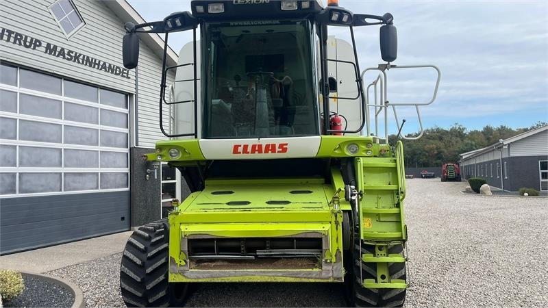 Claas LEXION 560 Med ny bælter og 4wd - Combine harvester: picture 4 Claas LEXION 560 Med ny bælter og 4wd - Combine harvester: picture 4