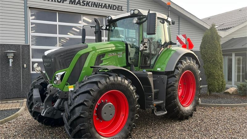 Fendt 933 Vario Profi Plus S4 med frontlift - Farm tractor: picture 2 Fendt 933 Vario Profi Plus S4 med frontlift - Farm tractor: picture 2