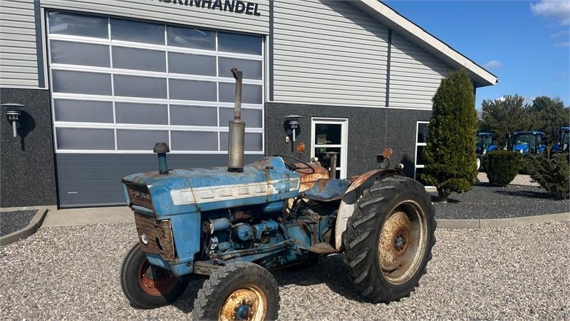 Ford 3000 - Farm tractor: picture 1 Ford 3000 - Farm tractor: picture 1