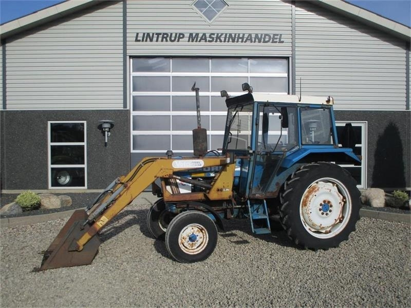 Ford 4610 Med frontlæsser  - Farm tractor: picture 1 Ford 4610 Med frontlæsser  - Farm tractor: picture 1