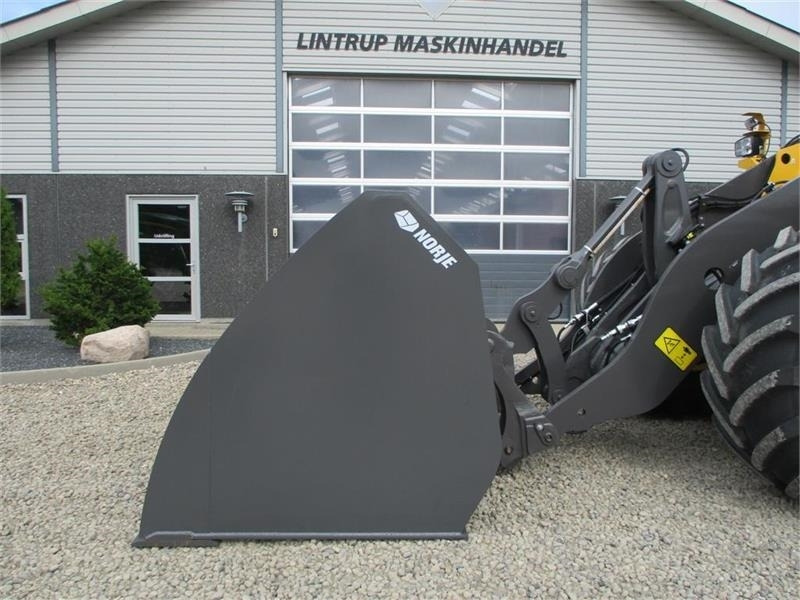 - - - HØJTIPSKOVL NORJE 4,2 m3 265cm bred og vend - Loader bucket: picture 1 - - - HØJTIPSKOVL NORJE 4,2 m3 265cm bred og vend - Loader bucket: picture 1