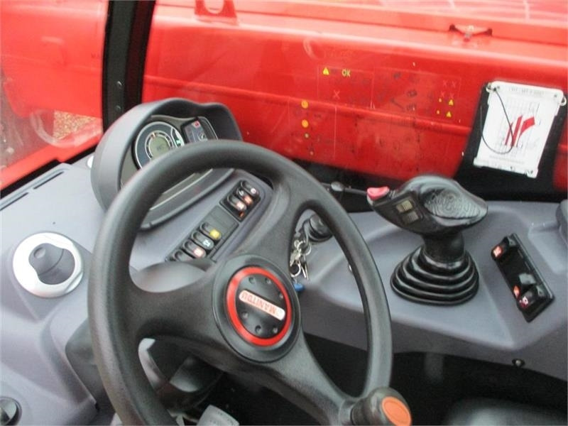 Manitou MT625H Comfort Dansk maskine, med hydrauliske pall - Telescopic handler: picture 4 Manitou MT625H Comfort Dansk maskine, med hydrauliske pall - Telescopic handler: picture 4