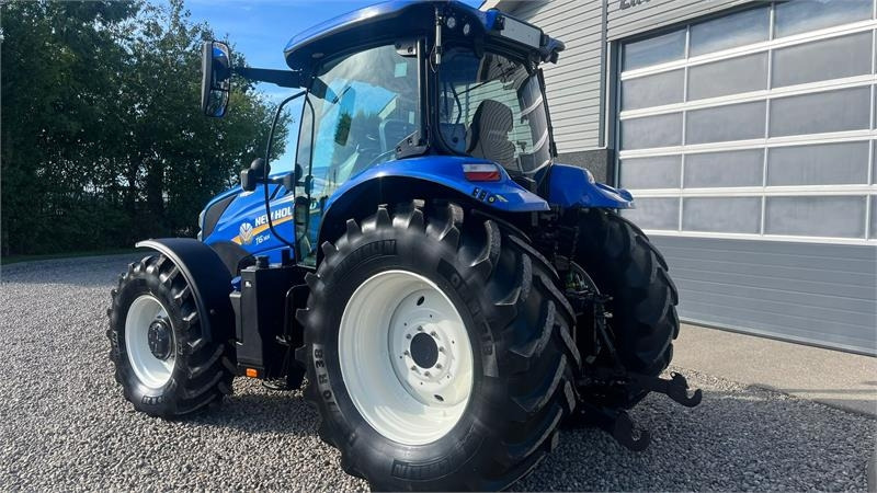 New Holland T6.165 AutoCommannd med frontlift  - Farm tractor: picture 3 New Holland T6.165 AutoCommannd med frontlift  - Farm tractor: picture 3