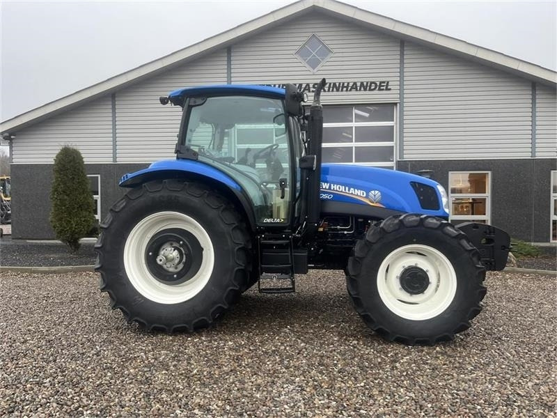 New Holland T6050 Delta - EXPORT - Farm tractor: picture 2 New Holland T6050 Delta - EXPORT - Farm tractor: picture 2
