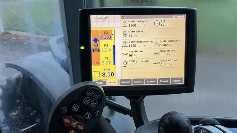 New Holland T7.230 Autocommand med frontlift og nye bagdæk er on lease New Holland T7.230 Autocommand med frontlift og nye bagdæk er: picture 6 New Holland T7.230 Autocommand med frontlift og nye bagdæk er on lease New Holland T7.230 Autocommand med frontlift og nye bagdæk er: picture 6