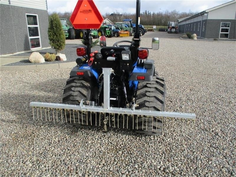 Solis S26 6+2 gearmaskine med servostyring og frontlæsse - Farm tractor: picture 5 Solis S26 6+2 gearmaskine med servostyring og frontlæsse - Farm tractor: picture 5
