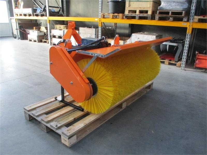Thyregod TK 1600 Komplet med kraftoverføringsaksel og hydra - Broom: picture 1 Thyregod TK 1600 Komplet med kraftoverføringsaksel og hydra - Broom: picture 1