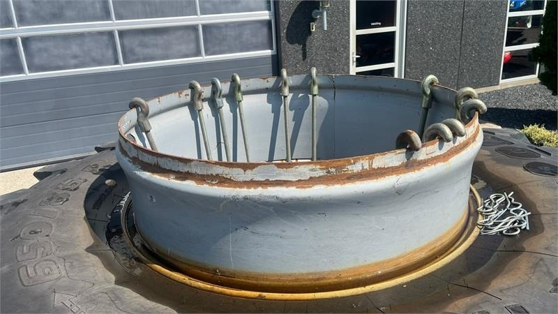Trelleborg 650/85R38 TM 900 med ring og 12 låse - Tire for Agricultural machinery: picture 3 Trelleborg 650/85R38 TM 900 med ring og 12 låse - Tire for Agricultural machinery: picture 3