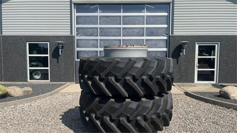 Trelleborg 650/85R38 TM 900 med ring og 12 låse - Tire for Agricultural machinery: picture 1 Trelleborg 650/85R38 TM 900 med ring og 12 låse - Tire for Agricultural machinery: picture 1