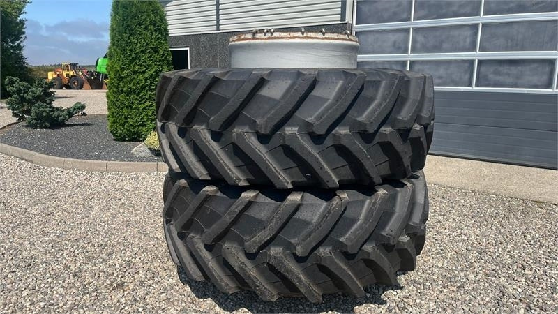 Trelleborg 650/85R38 TM 900 med ring og 12 låse - Tire for Agricultural machinery: picture 4 Trelleborg 650/85R38 TM 900 med ring og 12 låse - Tire for Agricultural machinery: picture 4