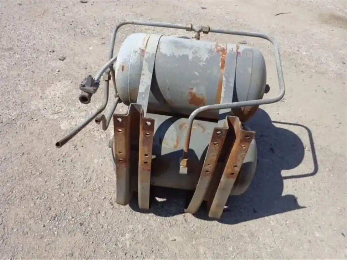 Volvo Airtanks From Volvo F88-F89 - Brake parts for Truck: picture 5 Volvo Airtanks From Volvo F88-F89 - Brake parts for Truck: picture 5