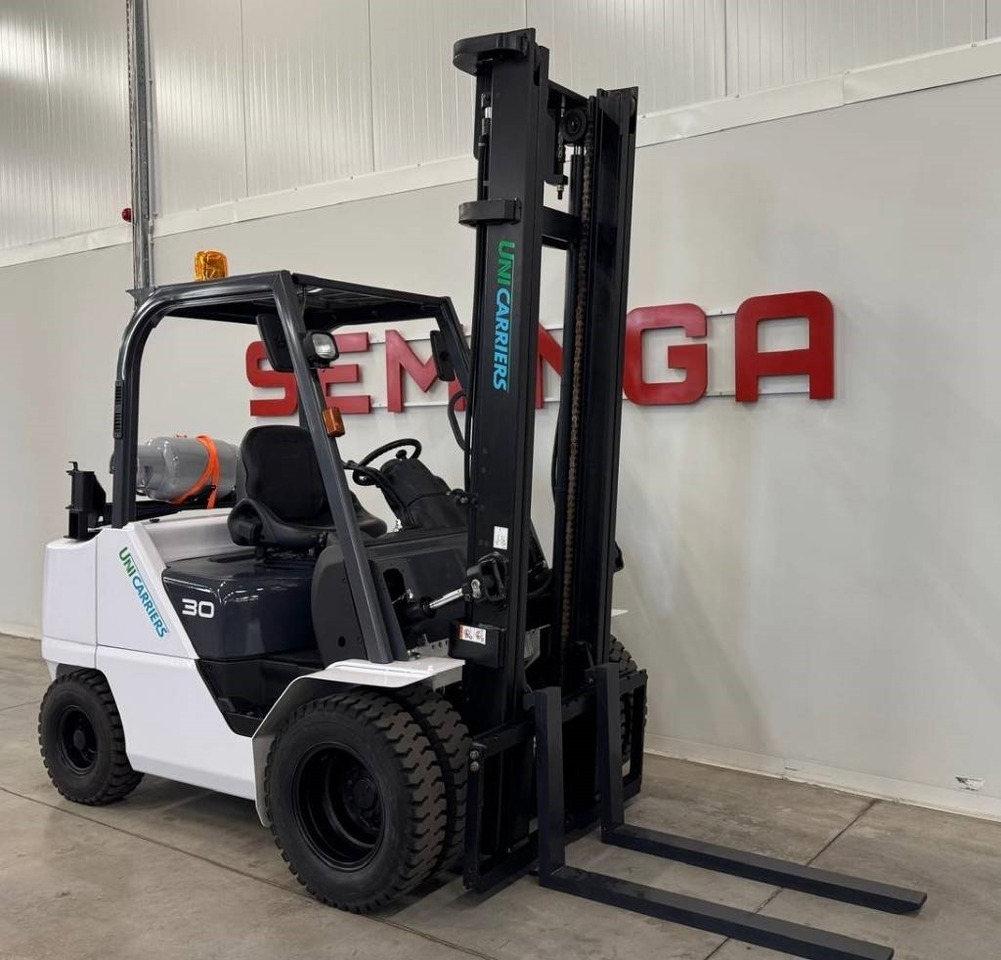 TCM 10694 - FHGE30T5 - LPG forklift: picture 1 TCM 10694 - FHGE30T5 - LPG forklift: picture 1
