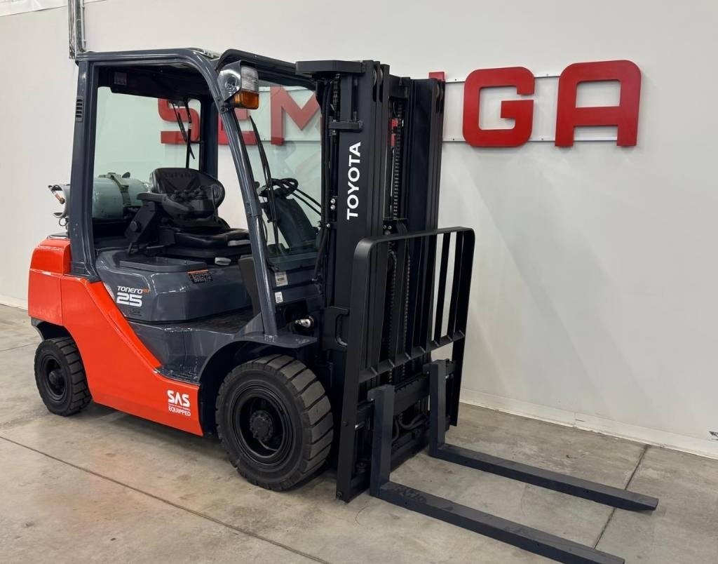 Toyota 10773 06-8FG25F - LPG forklift: picture 4 Toyota 10773 06-8FG25F - LPG forklift: picture 4