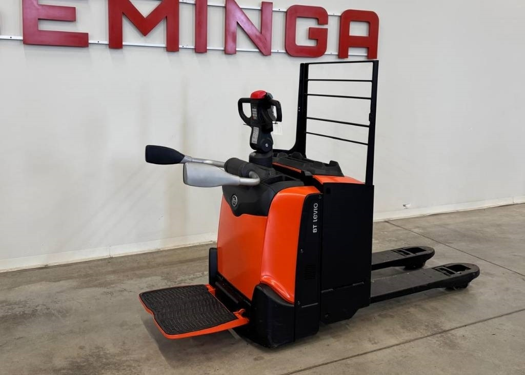 Toyota 10833 - LPE250 - Pallet truck: picture 2 Toyota 10833 - LPE250 - Pallet truck: picture 2